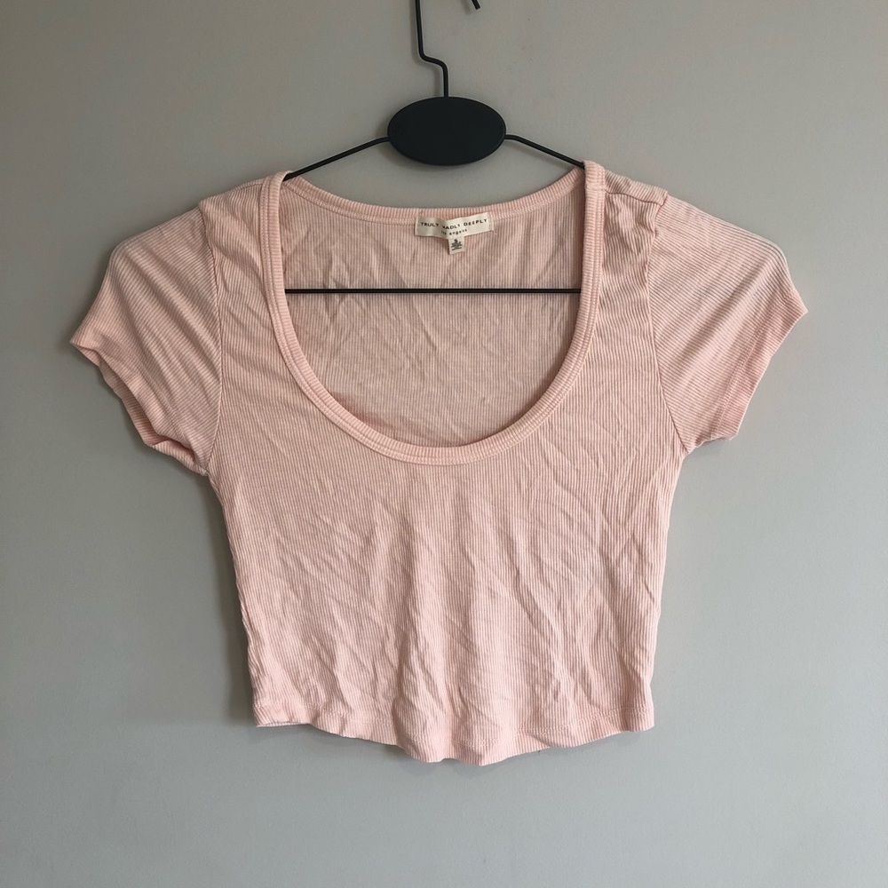 Urban outfitters truly madly deeply crop pink tee